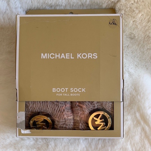 MICHAEL Michael Kors Accessories - NWT Michael Kors boot socks in pink cable knit